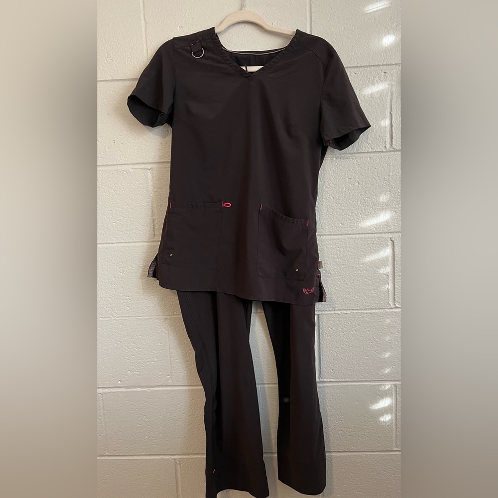 Smitten scrub set